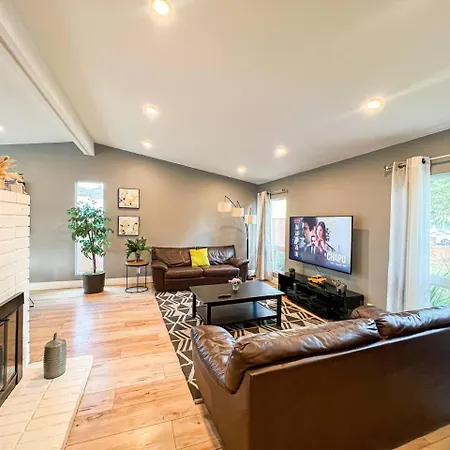 Lovely 4Br Family Haven With Pool And Backyard -Fal-Uc